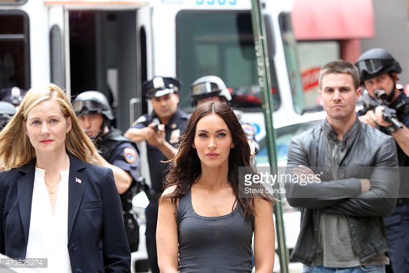 Being @PersonalMegan 's bodyguard in the back 😂