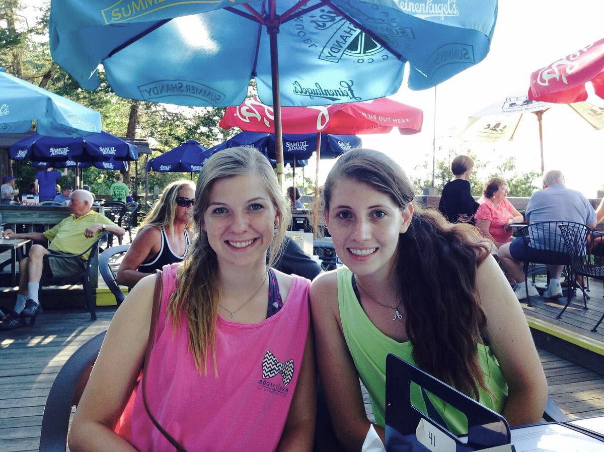 Lgills12's tweet photo. Happy birthday Amanda!! thanks for all the Lilly Gilley adventures and being just as crazy as me, love you dude💜💜 https://t.co/C6RBnOehhZ