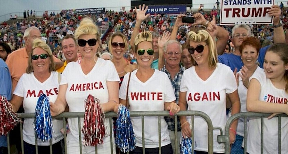 WhiteBustard's tweet image. #ILoveYouTrump