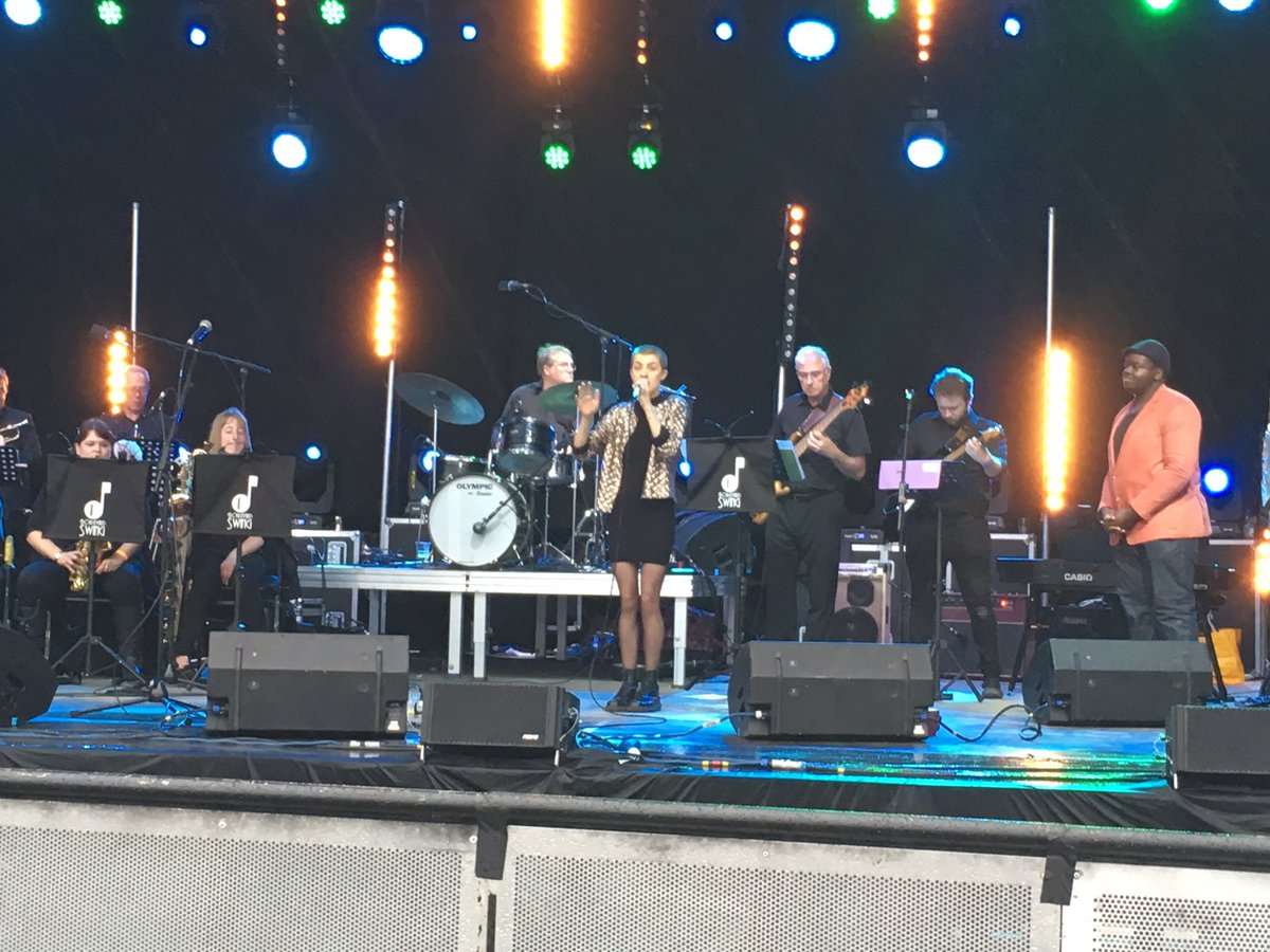 We can't believe it's our last act of the weekend. Boulevard Swing are fantastic!