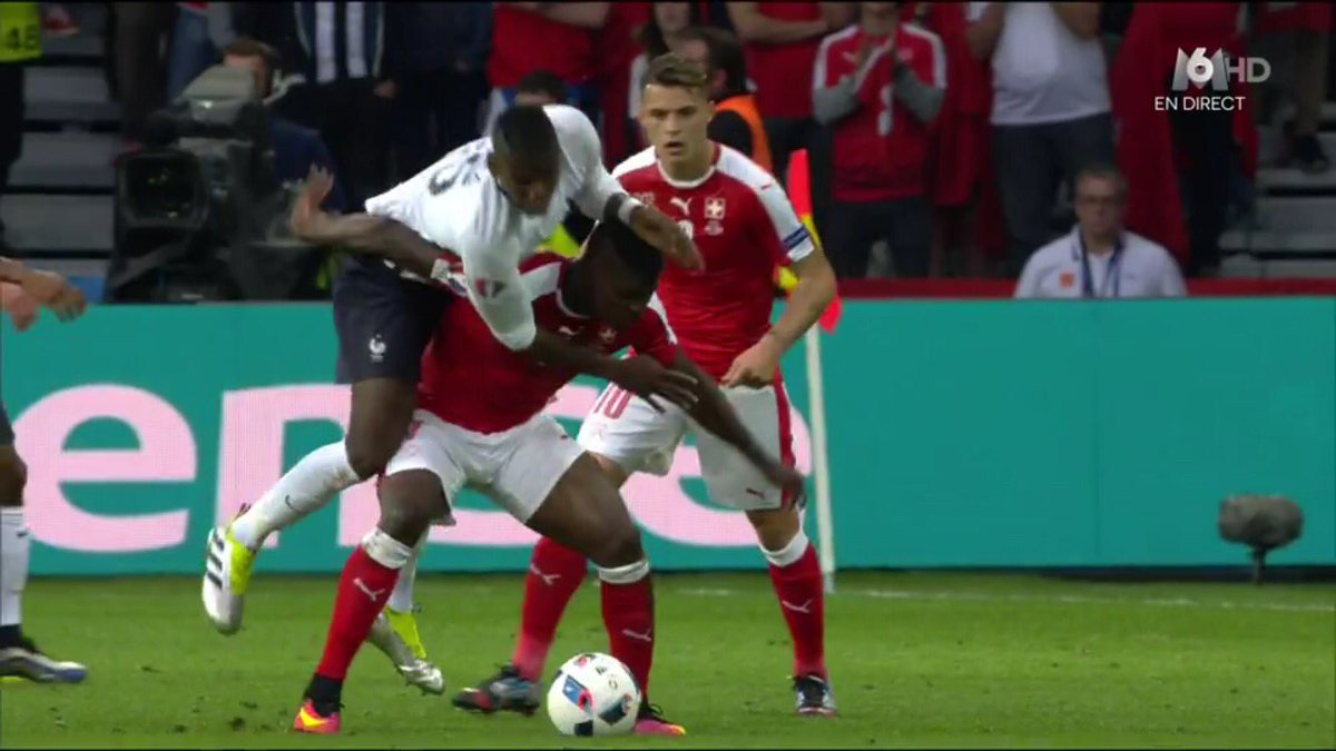 Futalors's tweet photo. Quand tu joues à saute mouton #FRASUI https://t.co/qiih6UfsCF