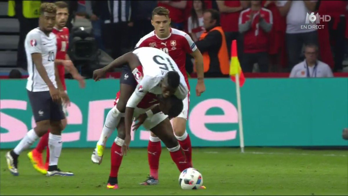 Futalors's tweet photo. Quand tu joues à saute mouton #FRASUI https://t.co/qiih6UfsCF
