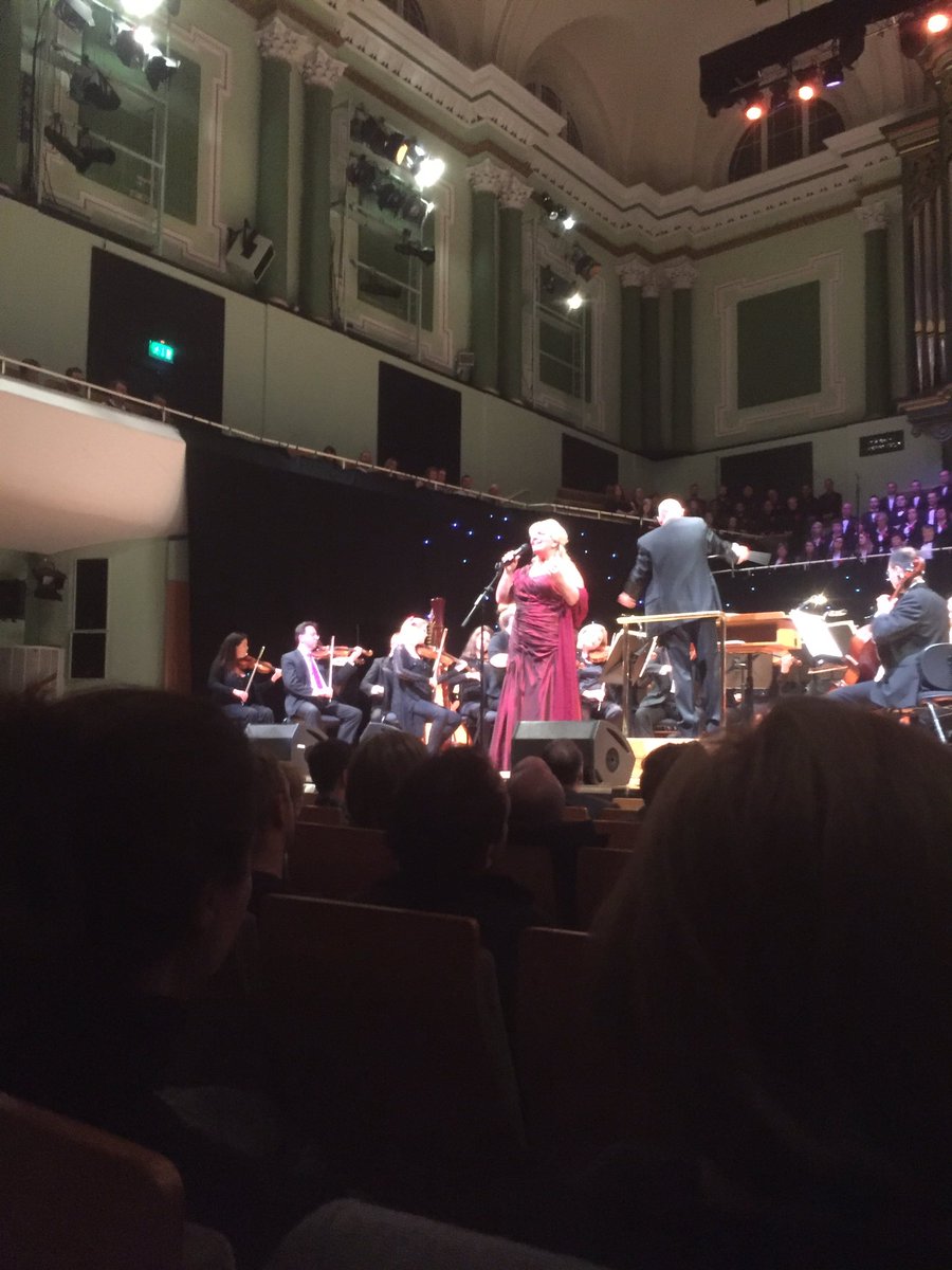Fabulous night at the  National  Concert hall last night , with the fantastic Alison Jiear .,