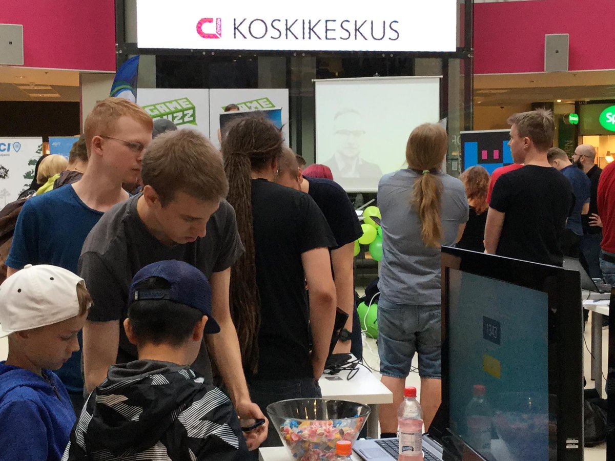 GameBuzz2016's tweet photo. Good buzz! Thank you for #gamebuzz opening @OP_Parviainen! photos by @SeGaBuESR #jcec2016 @Koskikeskus #jckajaani https://t.co/KaWuJkqLpS