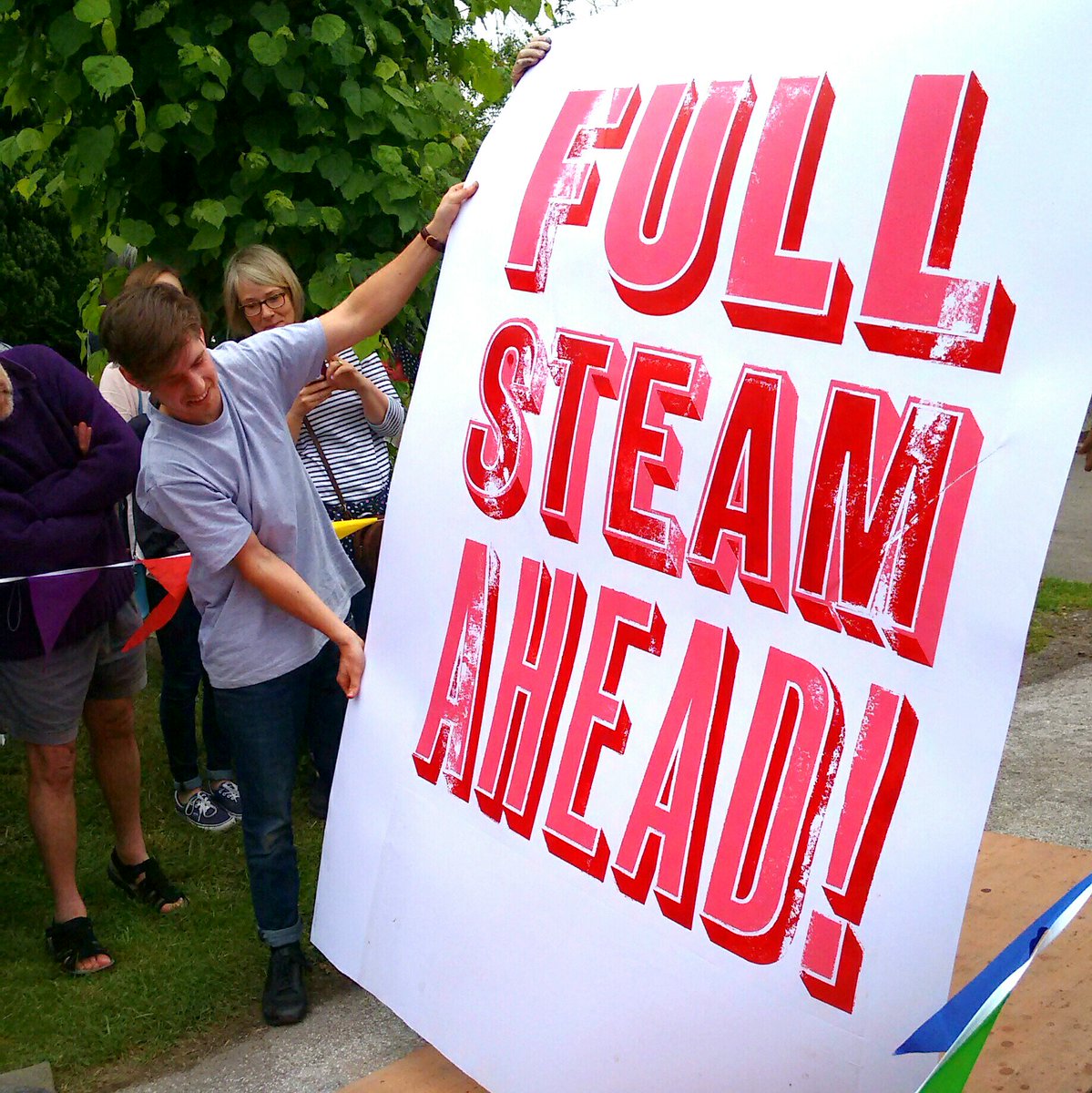 Kim Vousden tweet media