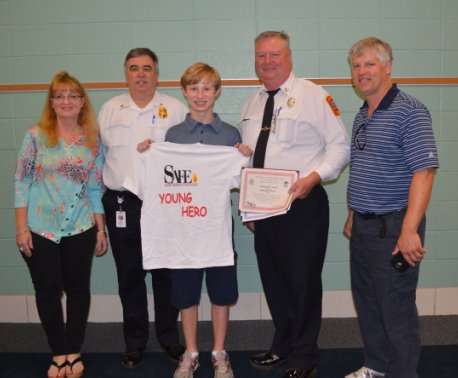 MassDFS's tweet image. #Westford #SAFEProgram #YoungHero honored this week. Fast response to moving brush fire may have saved neighborhood.