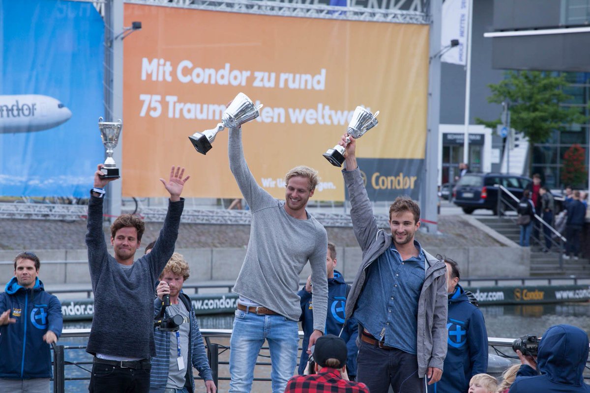 KiWoOnline's tweet photo. Der Weltmeister der #OceanJump WM 2016 - Daniel Mende! Spektakuläre Sprünge auf der #KielerWoche. https://t.co/7ZZNerpnvM