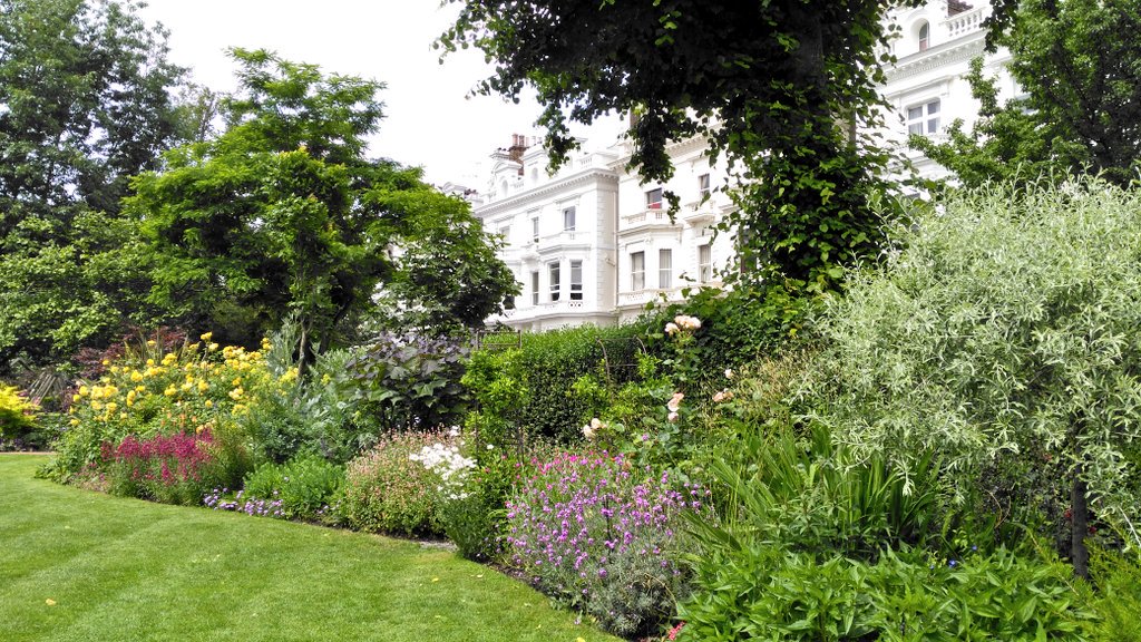 eliscapade's tweet photo. I couldn't have asked for better weather for @OpenSquares really enjoyed my secret garden experience #OGSW16 https://t.co/7XVeohBXYT