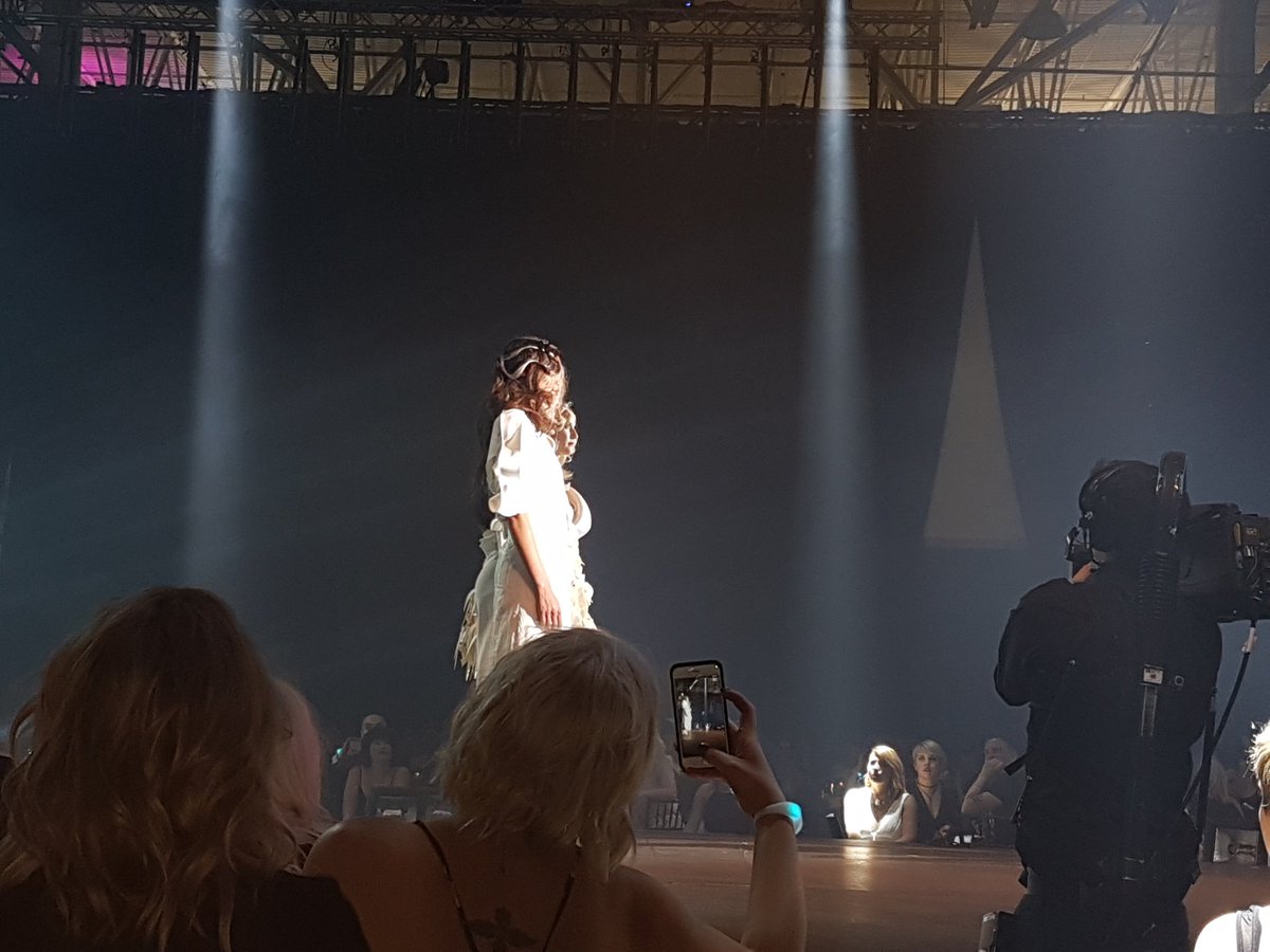 canhair's tweet photo. Amazing hair show by super talented artists #colortrophy2016 #lorealprocanada @LOrealProCanada @LOrealPress_Can https://t.co/Nbd93L4WL7