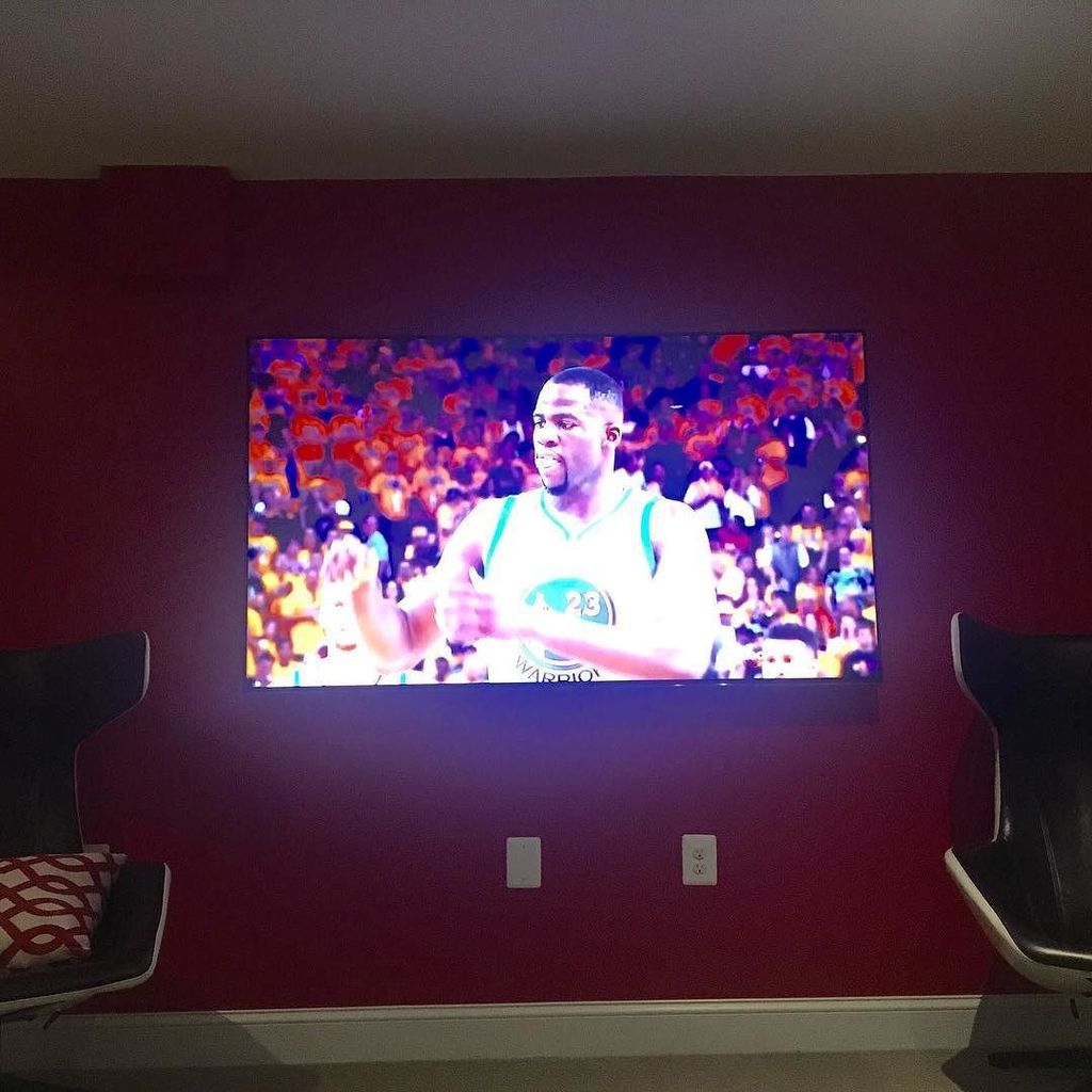 andruayoub's tweet photo. Who's gonna take it tonight? 🏀🏀 https://t.co/MMB5pBIgvg