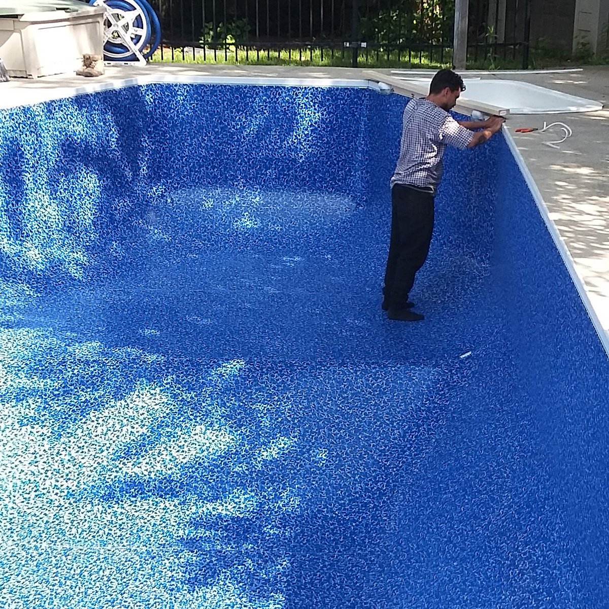 Another great day for an <a href="/hart_pools/">Hart Pools</a> liner installation #hart_pools