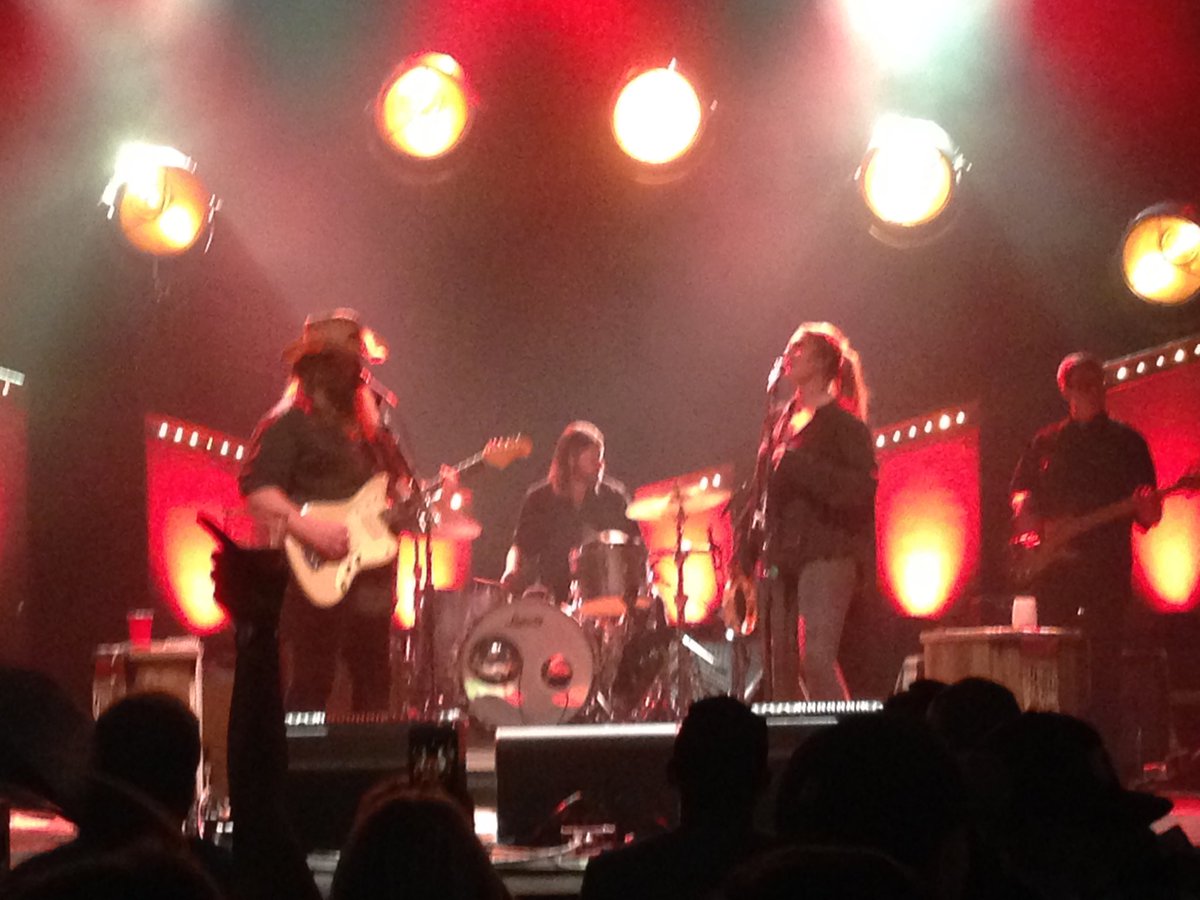 ScottSaxman1's tweet photo. .@ChrisStapleton @JasonIsbell @MerriweatherPP What at Night last night at the Pavillion!! #ChrisJasonMPP https://t.co/ia0n3osL2D