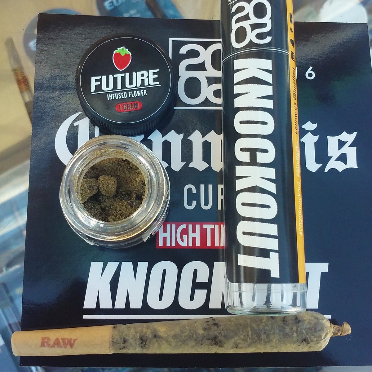 CannaTalks's tweet photo. @HiiEffect strawberry #moonrocks 
and Knockout premium roll with OG Kush flowers and #cakebatter  #CannaTalks https://t.co/XgWKOBCK7Z