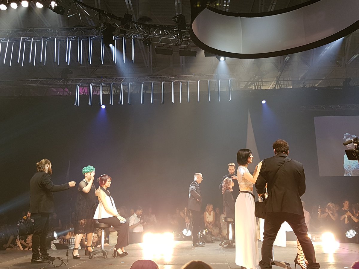 canhair's tweet photo. #colortrophy2016 Live Competition on right now! #lorealprocanada @LOrealPress_Can https://t.co/ZI3drAeene