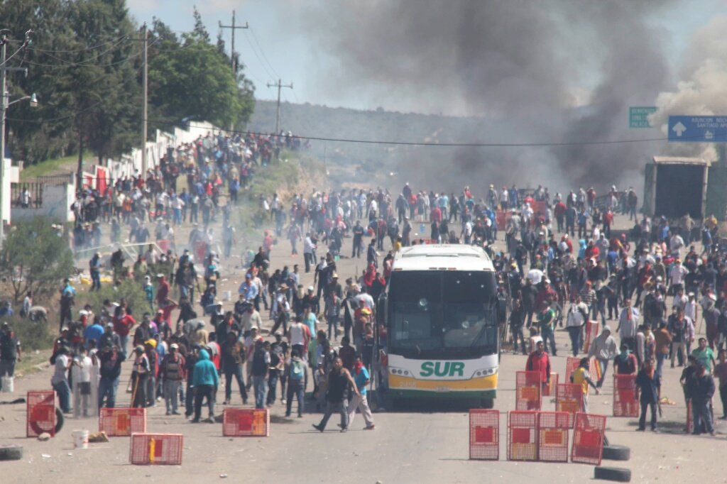 ElBigDataMx's tweet photo. #QueNoSeTePase Reportan uso de armas de fuego por parte de autoridades en #Noxchitlan  Saldo 6 muertos, 50 heridos https://t.co/auowwqoVyY