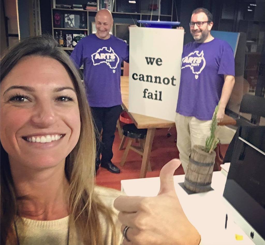 TheArtsParty's tweet photo. #selfies at #MediaSmith are always fun!! Vote 1️⃣ for The Arts Party #voteArtsParty #istan… https://t.co/lTmHFa2vcz https://t.co/Qy7a0OX8gE