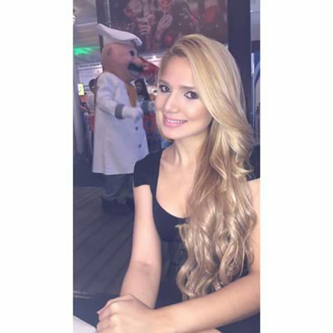 GenesisNBLFans's tweet photo. Bellisima nuestra #Barbie @Genesis787Model queremos que regrese a #NBL2017 https://t.co/2L3V5K5DAk