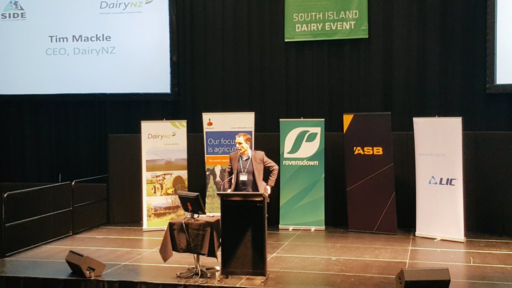 LUAlumniNZ's tweet photo. Tim Mackle CEO @DairyNZ and  Professor Grant Edwards @LincolnUniNZ welcoming delegates @SIDE_NZ https://t.co/qMRWURy12n