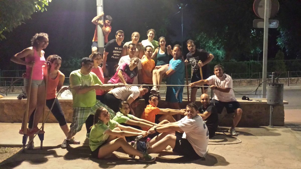 Un poquito de entrenamiento en la tarde de hoy. Con muchas ganas de que lleguen las <a href="/OlimpiadasR/">Olimpiadas Rurales</a> #vamosarcuceros