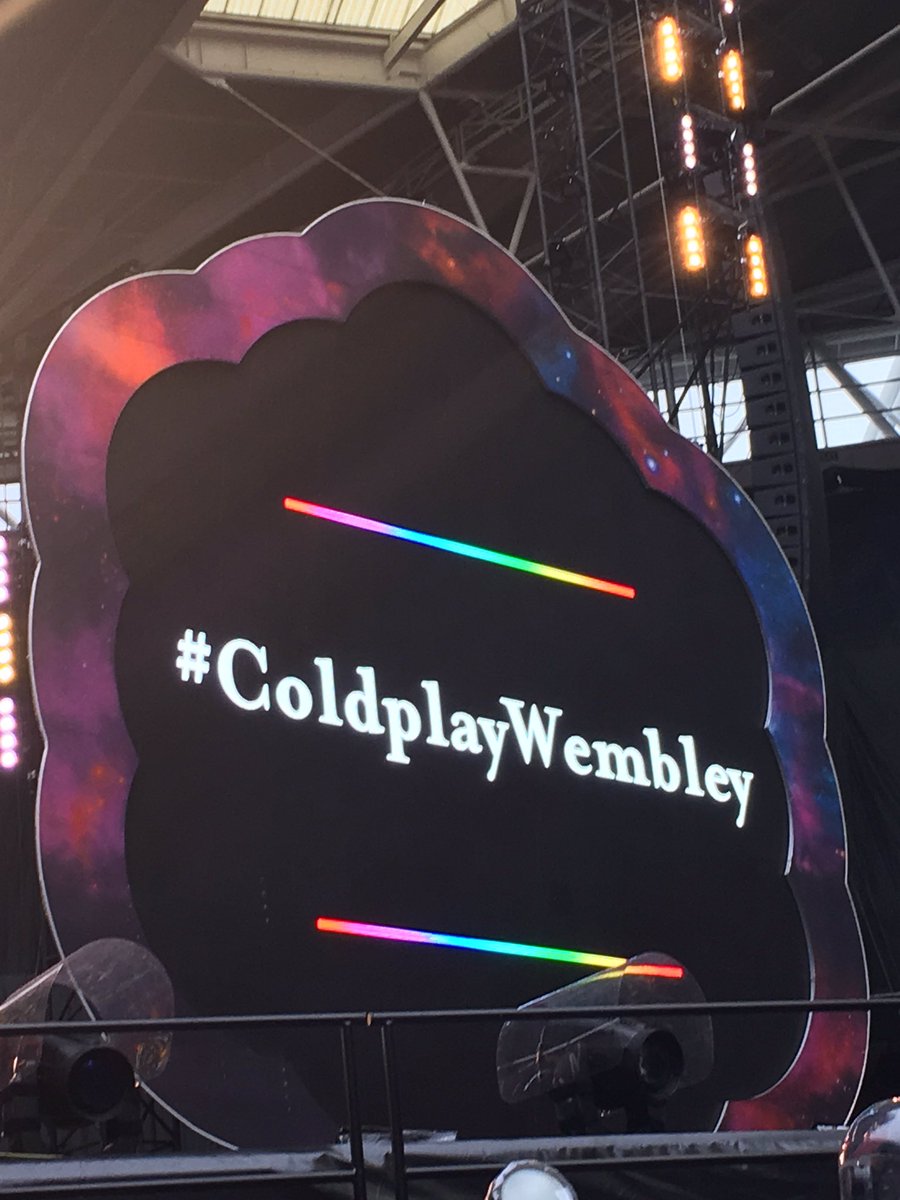 MissDaisyEvans's tweet image. #ColdplayWembley #London 💗💛💚💙💜 @NeilJCowan