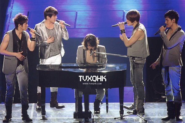 changjun6002's tweet photo. #justiceforyuchun#justiceforyoochun love https://t.co/Jk54tRxeHF you.stand by you https://t.co/fx0xRDSF2y