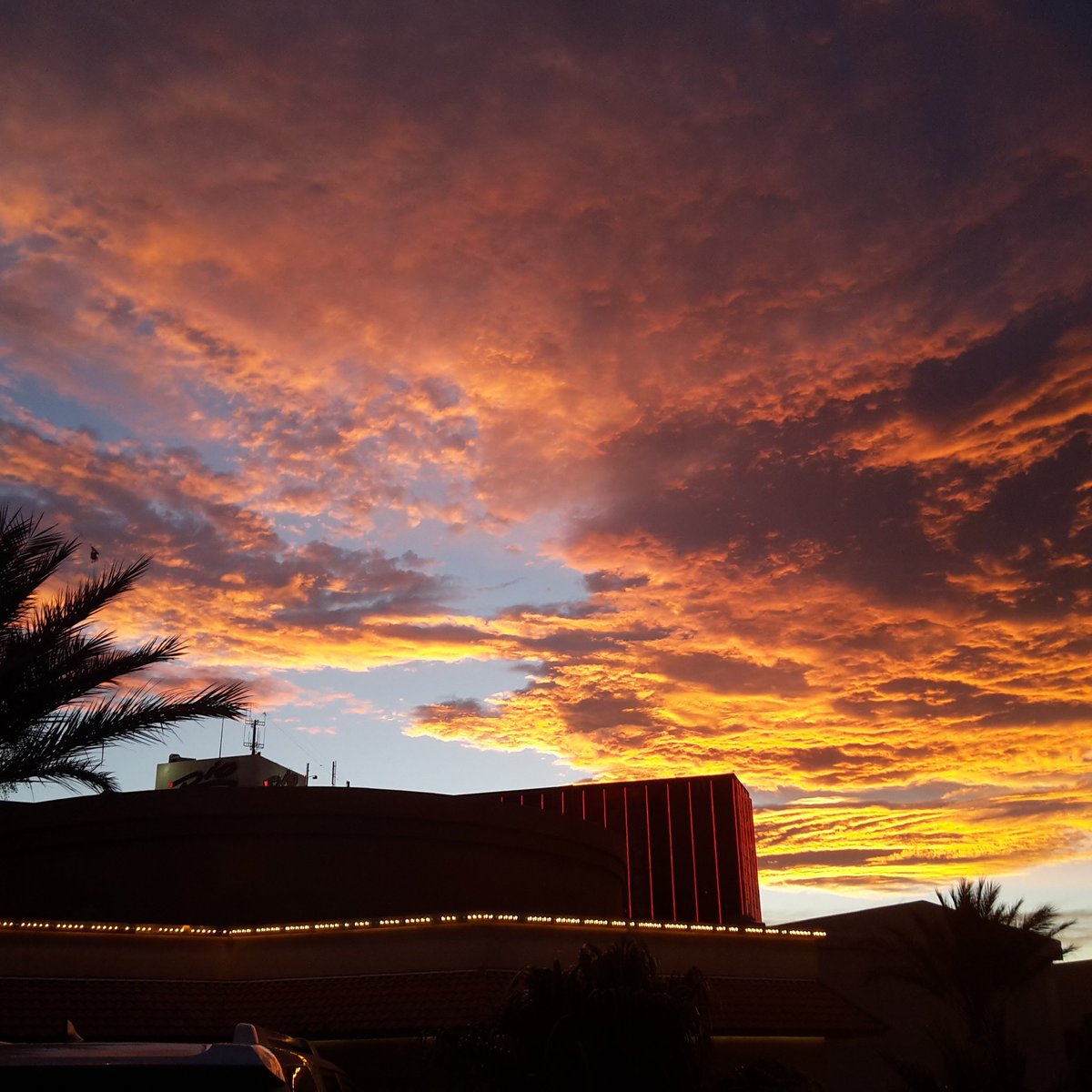breezy_haney's tweet photo. .@reviewjournal #nvwx https://t.co/KrCBxQdLA5