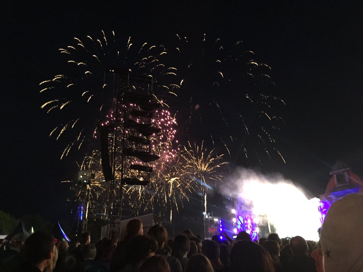 Fireworks! <a href="/GhostBcOfficial/">Ghost Bc</a> <a href="/hellfestopenair/">Hellfest Open Air Festival</a> #Hellfest #hellfest2016