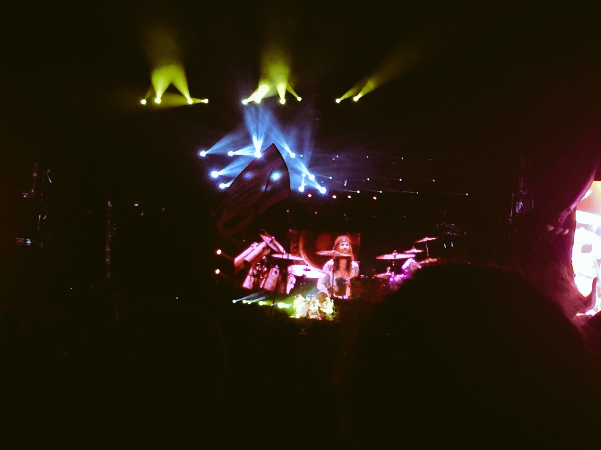 Le solo de batterie sur <a href="/BlackSabbath/">BlackSabbath</a> 👏🏻 #hellfest2016 #Hellfest <a href="/hellfestopenair/">Hellfest Open Air Festival</a>