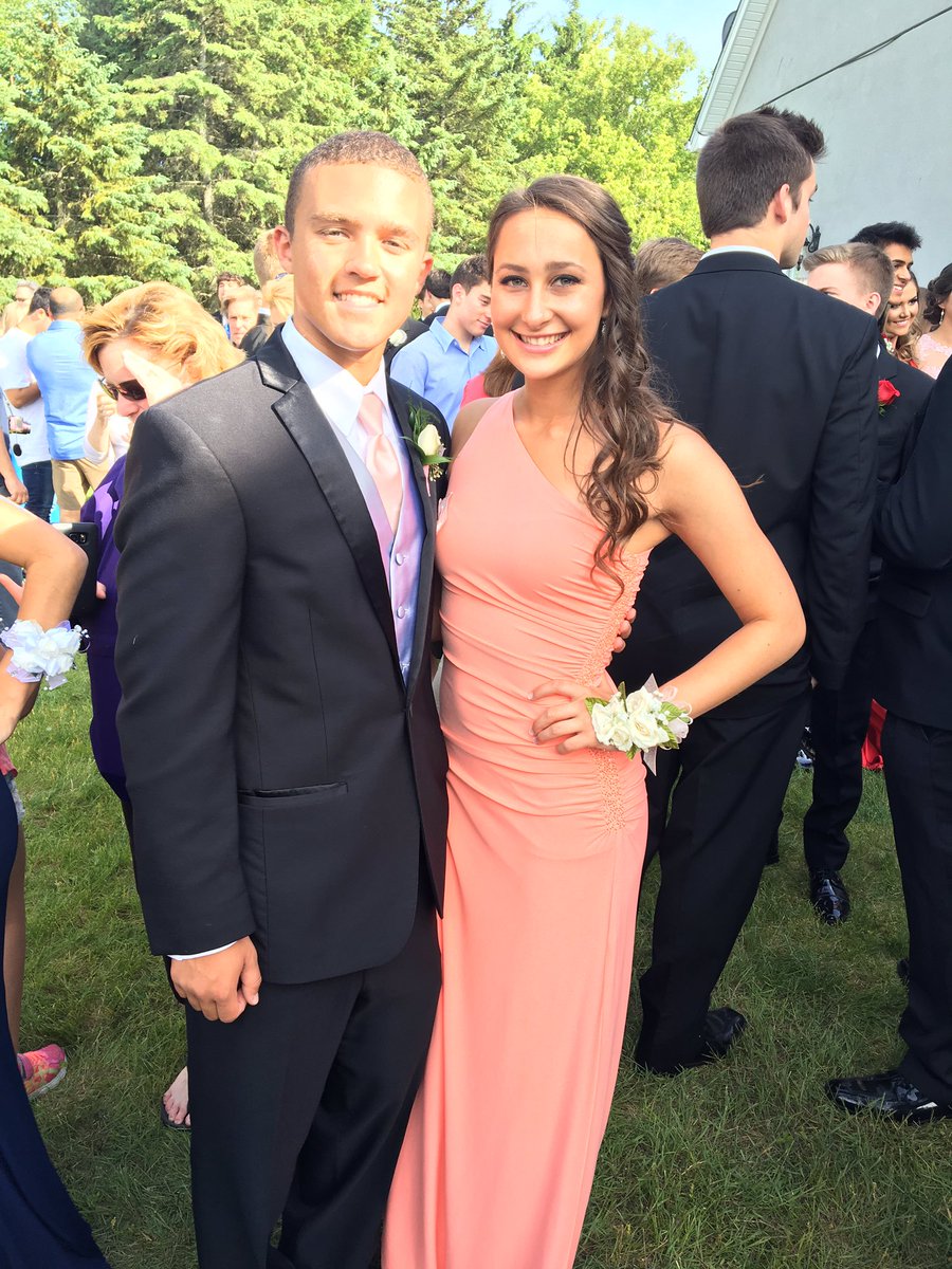 marissabirzon's tweet photo. happy birthday BFF, I love you hunt #cableboxes โค๏ธ๐๐ @HunterEndres https://t.co/TTjxmOV8eg
