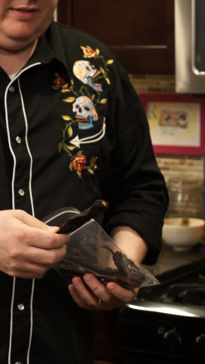 AngryJWarner's tweet photo. "He's got that fire." - @EatFellowHumans on @cheflaforce bringin' a secret chili to the chili roundup. #FoodieCall https://t.co/PW1gdl5XRb