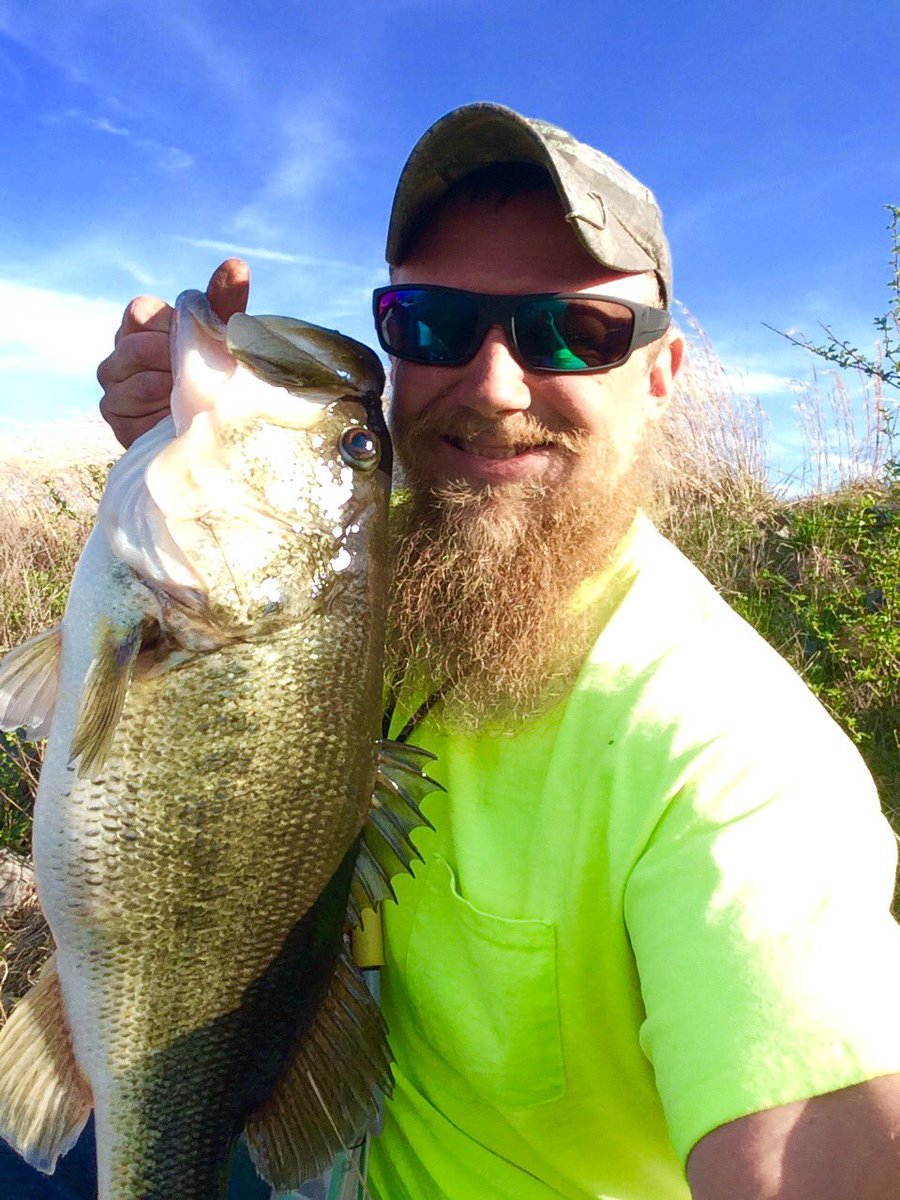 clark300's tweet photo. Been sticking it to some fat girls lately. Been a pretty good summer so far. https://t.co/HPui82TZQi