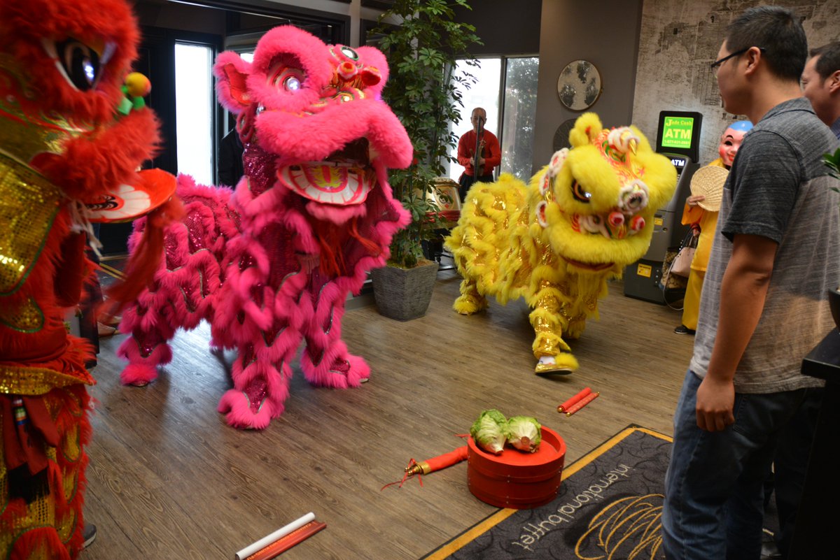 PlatesBuffet's tweet image. Entertainment at our Grand Opening included a dragon lion dance, wine and spirit sampling, prize giveaways and more!