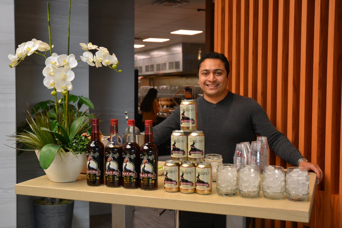 PlatesBuffet's tweet image. Entertainment at our Grand Opening included a dragon lion dance, wine and spirit sampling, prize giveaways and more!