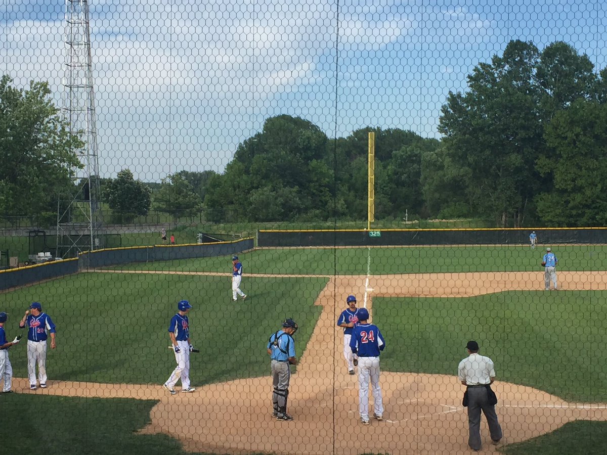 Chaskacubs's tweet photo. Jason Derkevics hits a 2 run dinger. #Minnesota #baseball https://t.co/e0rpNynfGb
