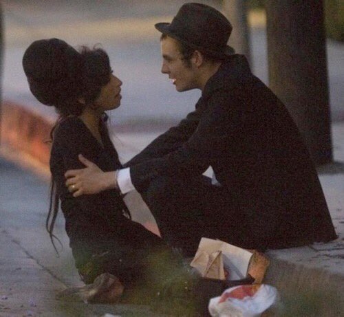 conversettes's tweet image. #amywinehouse