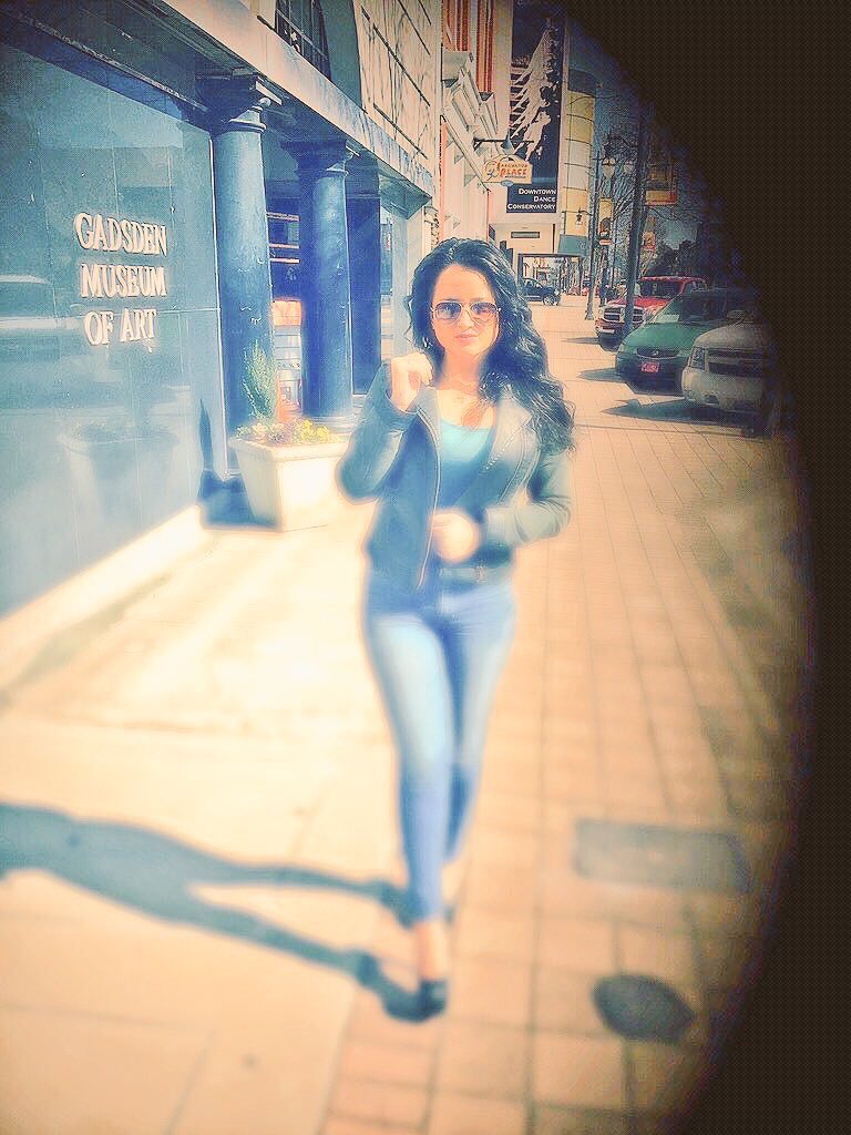 loloHorne's tweet photo. Our Princess! Born and raised In Gadsden, Alabama. #AlabamaHorne📯
#actorslife #Lolo💋
#funfact #LoloFan https://t.co/XQpMLUgTl0