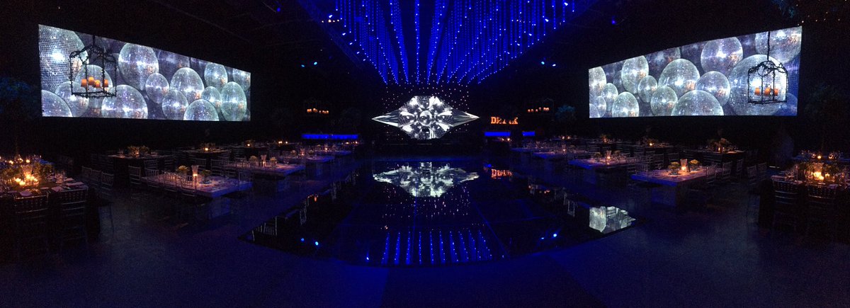 Fieston en #LaHerencia #cumpleFran <a href="/SarapuraDJS/">@sarapura</a> <a href="/marito_aguirre/">Agustin Aguirre Z.</a> #luciomastroianni DJ  <a href="/MarioPeluas/">JMP</a>