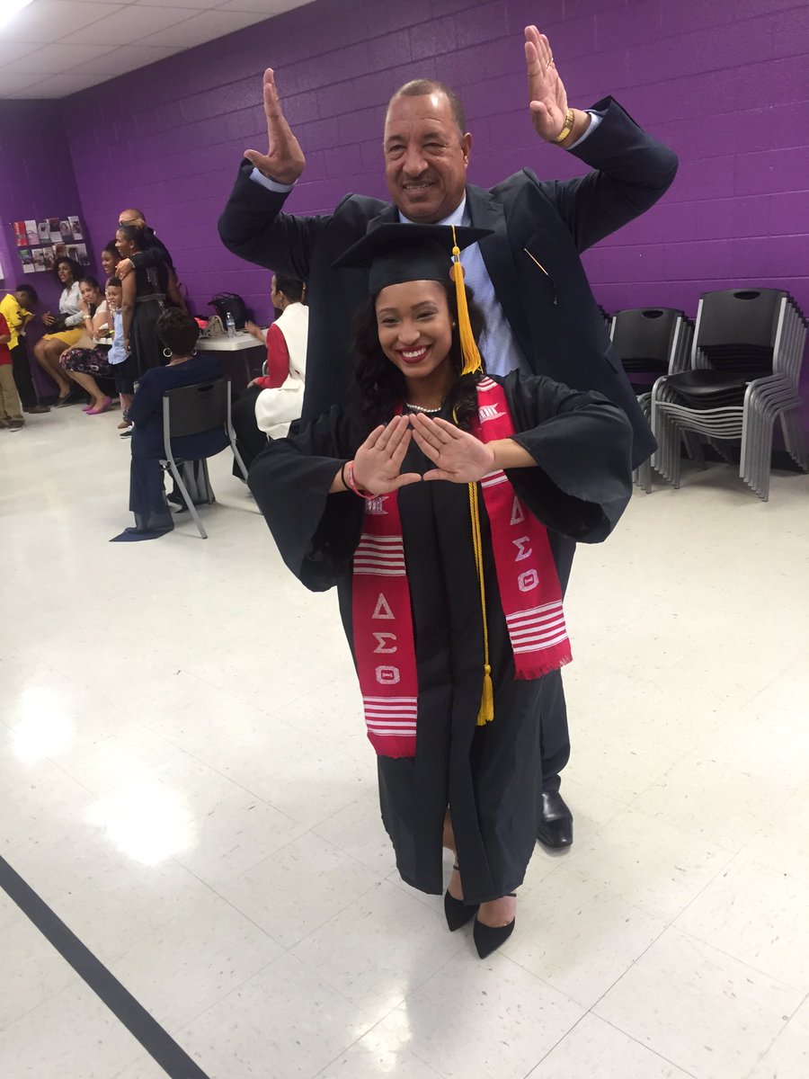 smyahdance's tweet photo. My daddy is my rock. 😌😌 #FathersDay
#FiskAlumni #Colemans https://t.co/kXjnBToptK