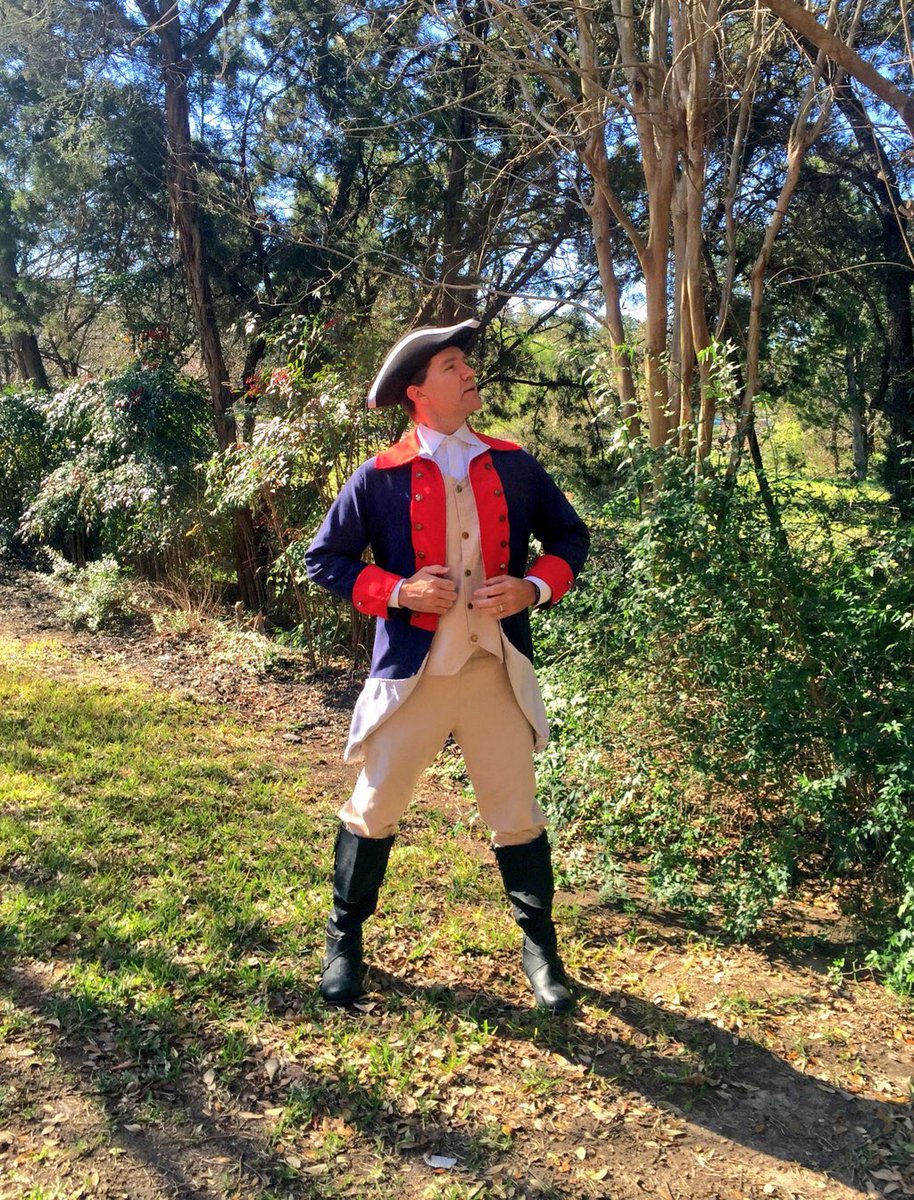 JusticeWillett's tweet image. Wife says if this gets 5,727 RTs—1 for each day of our marriage—I can wear this (or Batman!) when we renew our vows!