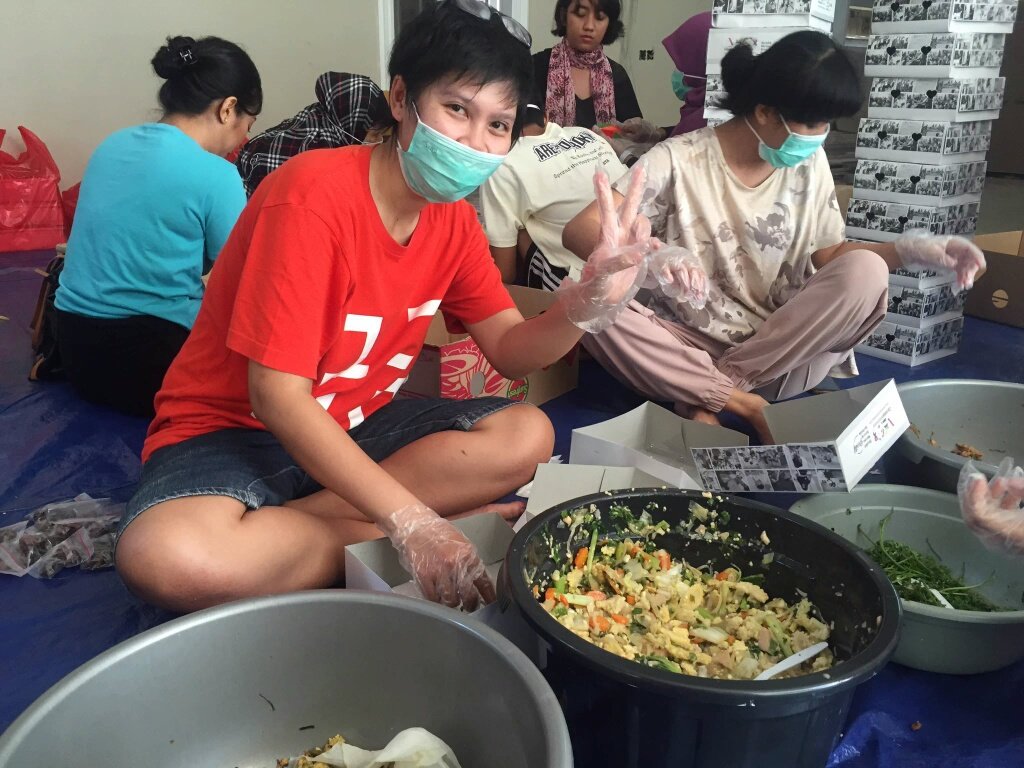 nictabebex's tweet photo. ga bs masak, jd team packing aje, makasi ka @sabaiX fotonya, tahun depan ikutan lagi ah @_gerak #DapurCinta2016 https://t.co/865Sh8lXFl