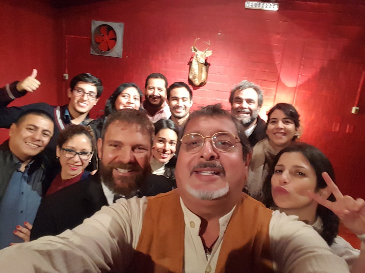 rickytosso's tweet photo. Comenzamos el dia del padre 
@microteatrolima Chejoff Pedida de Mano @DiegoLombardi @NatsCC @EmiliaDrago @willaxtv https://t.co/lcTzJgtkyb