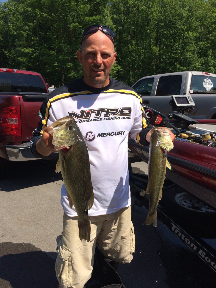 Just won Ram American fishing Tour tournament on #Oneida lake @YUMFishing <a href="/FitzgeraldRods/">T_Fitz_Fishing</a>   <a href="/RamTrucks/">Ram Trucks</a>
