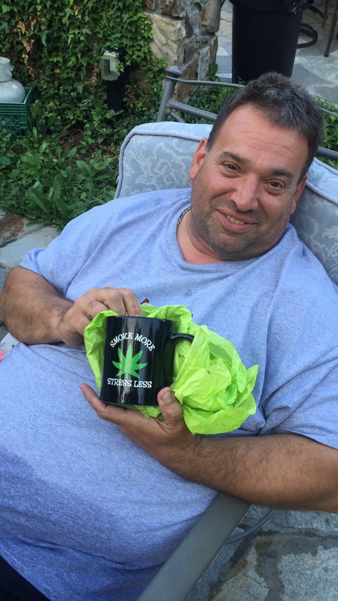 dmadsssxo's tweet photo. happy Father's Day to my main man #smokemorestressless #therealflexgod https://t.co/EWY3eCM4sC