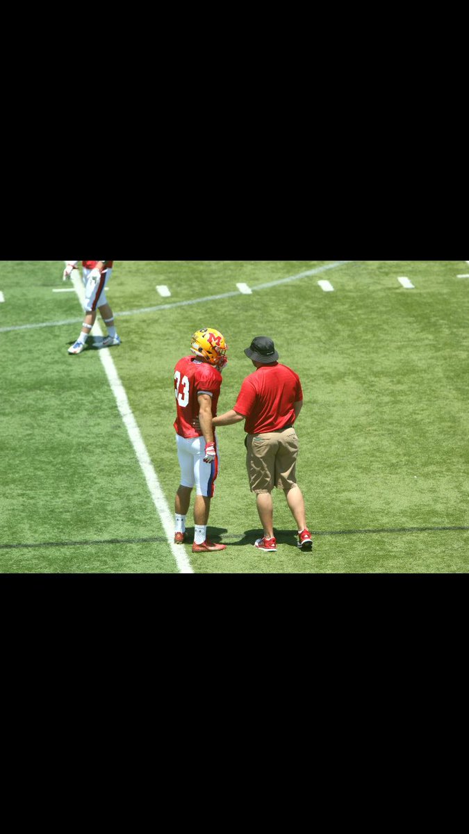 real_rebelFB's tweet photo. I love it when top players are still willing 2 learn &amp; be coached. @10Grammer is that type of player #coachable https://t.co/r8r6AdFBkh