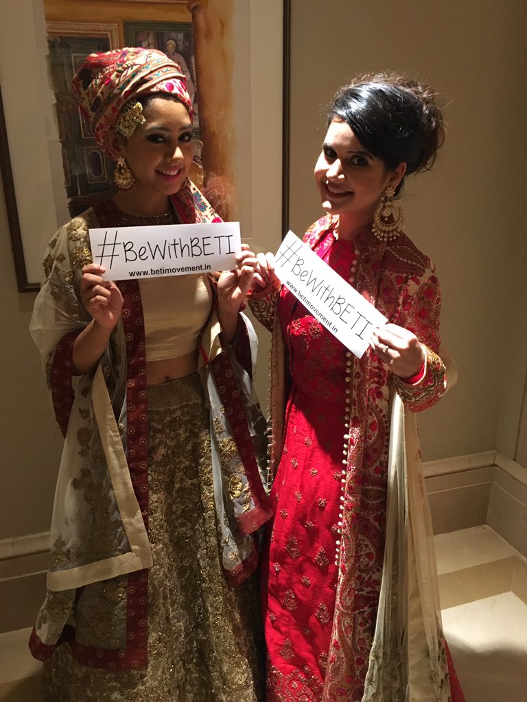 niti_taylor's tweet image. 