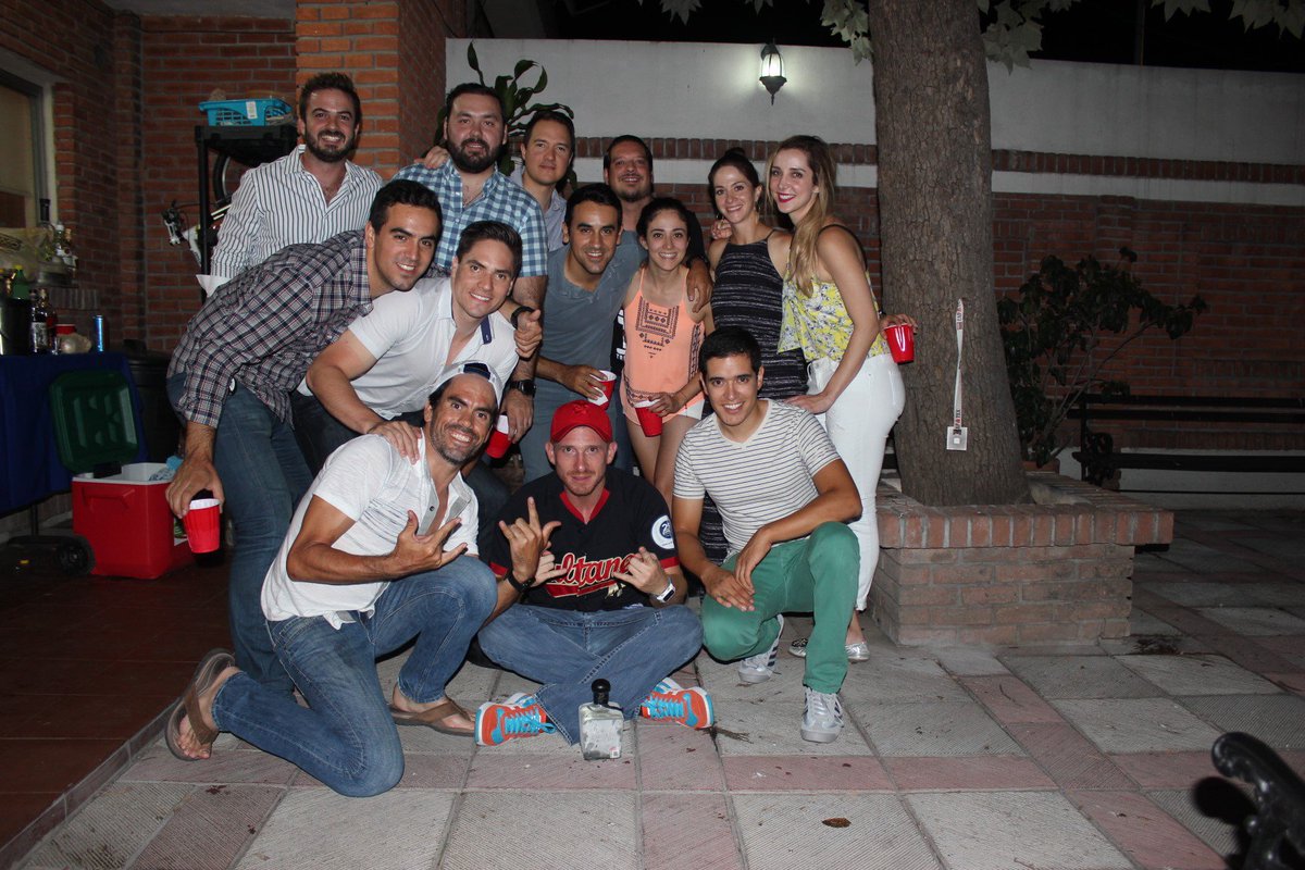 serrano_tri's tweet photo. Rupert Bday family n Friends #alcaboesabado #Velo #3xtreme #inox https://t.co/DMJlSVTwEm