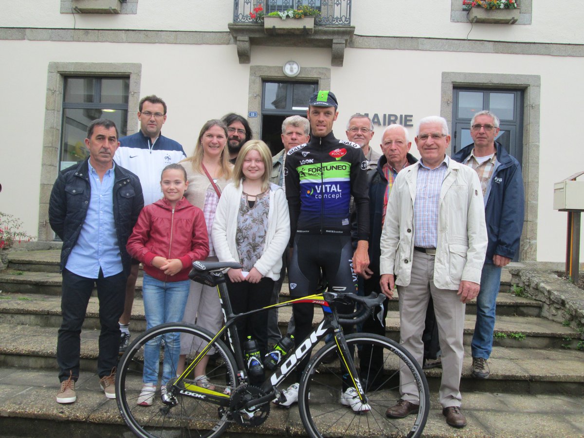 Arnaud parraine l'association du Petit Poucet et soutient Thaïs qui se bat contre la maladie