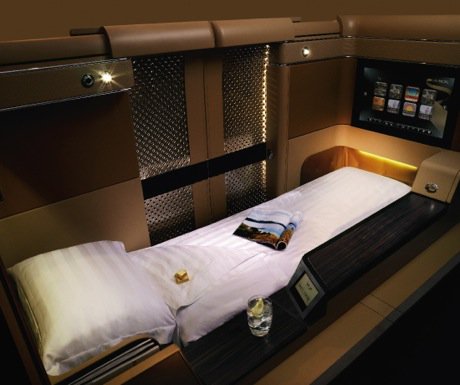 luxurytravel's tweet photo. 8 top tips for flying first class on frequent flyer award tickets https://t.co/nYC9xU9CkS https://t.co/aXY7WxtDoU