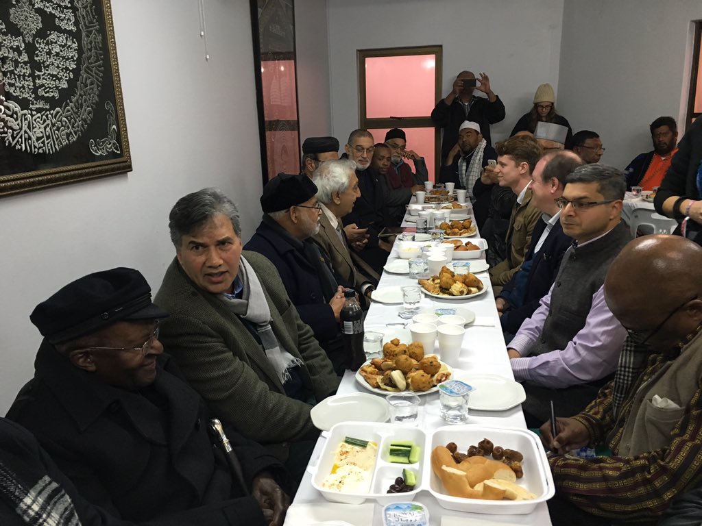 CGICapeTown's tweet photo. Attended the interfaith iftaar at Masjidul Quds. Honored to meet Archbishop Tutu and Premier Zille..Happy Ramadan. https://t.co/61yy8PRhyz