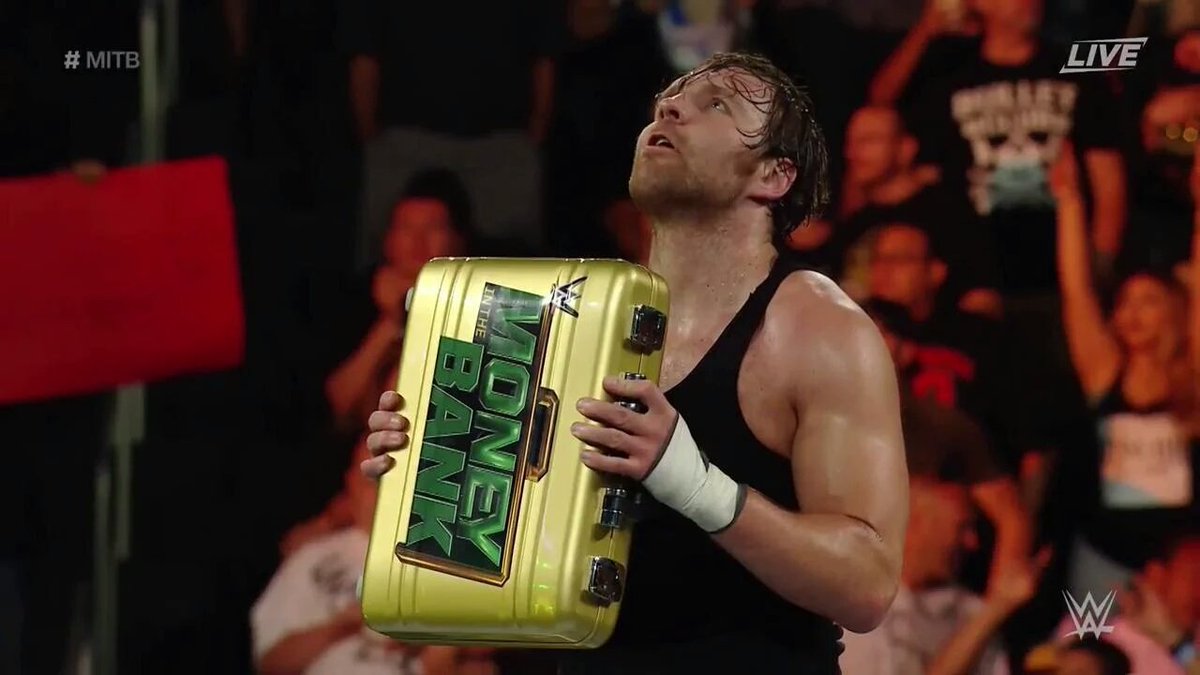 WWE MITB 2022 ClXFrzlWgAEqd_j